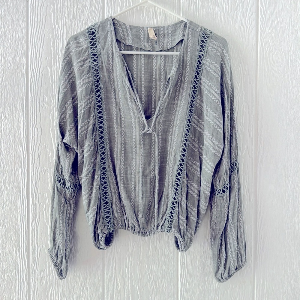 Elan Long Sleeve Crochet Top Womens Size small Boho Peasant Blouse Long Sleeve